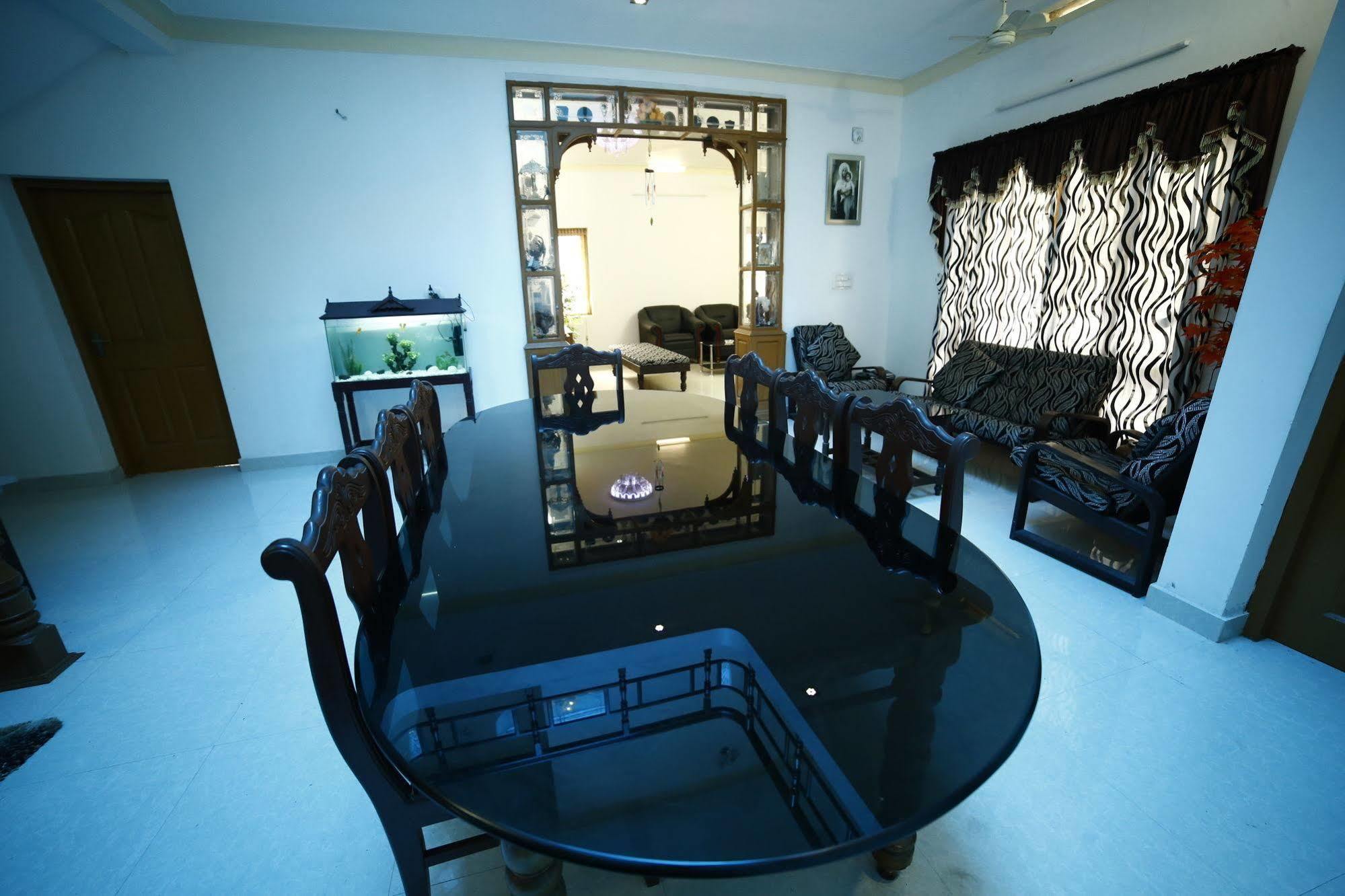 Cochin Cove Homestay Kochi Εξωτερικό φωτογραφία